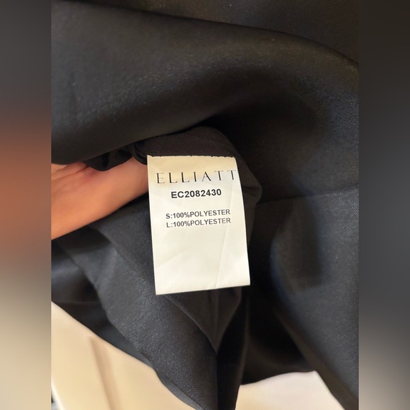 new Elliatt Amelie Square Neck Duchesse Satin Cocktail Minidress in black - Picture 5 of 8